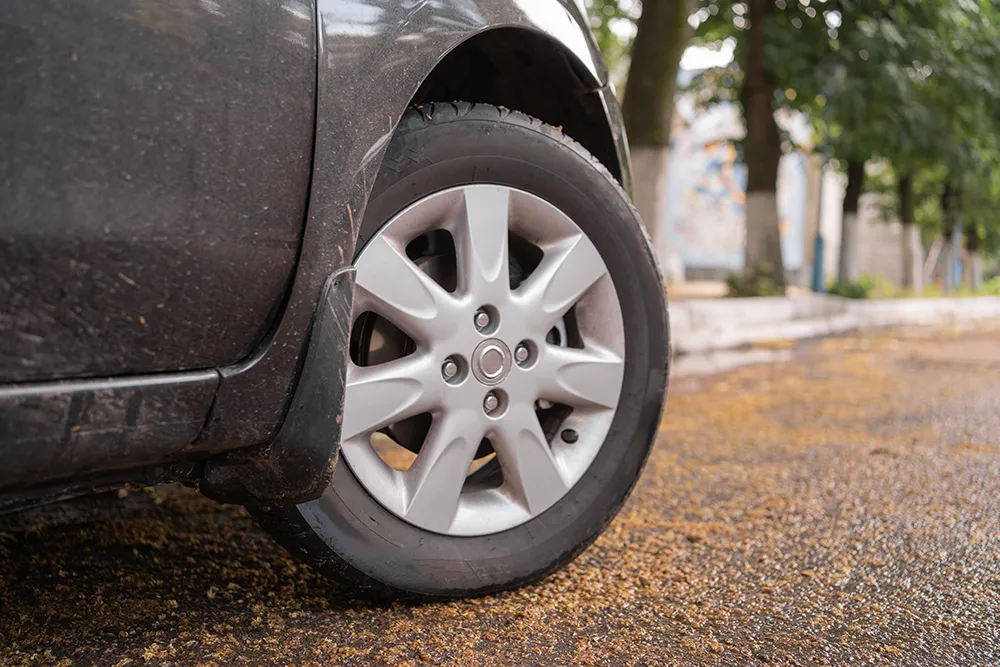 Fall Tire Services: Ensuring Safe Driving During the Colder Months